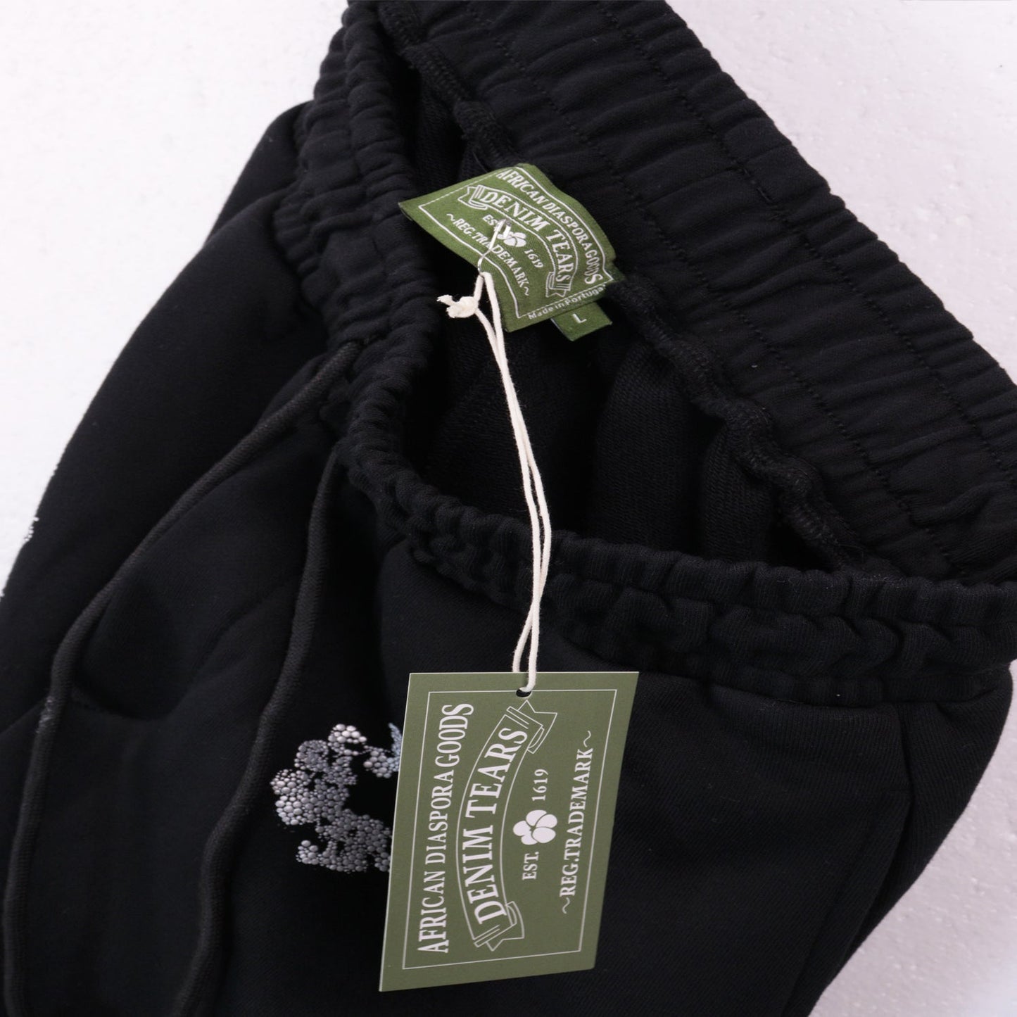 DENIM TEARS  Shorts 8659